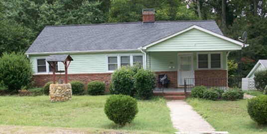 203 Oak Circle